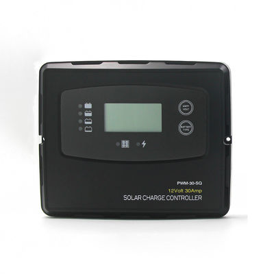 Bon prix Régulateur de charge solaire PWM encastrable 30A 40A avec entrée maximale de 50V et indice IP22 en ligne